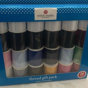 Drop!! NIB Thread gift pack - 24 spools - Studio Stitch by Nicole